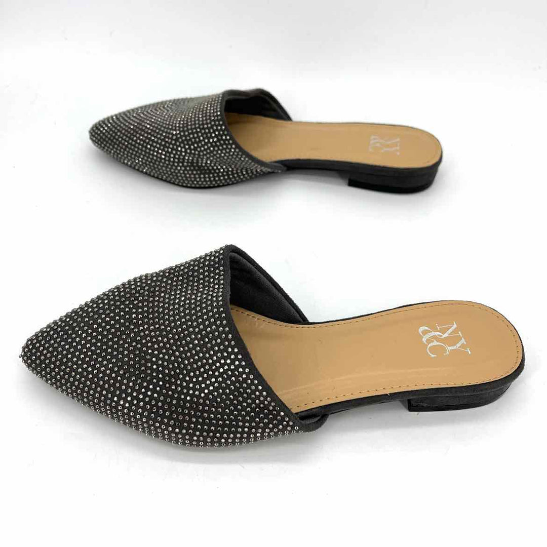 Shoe Size 6 NY & CO Gray Flats