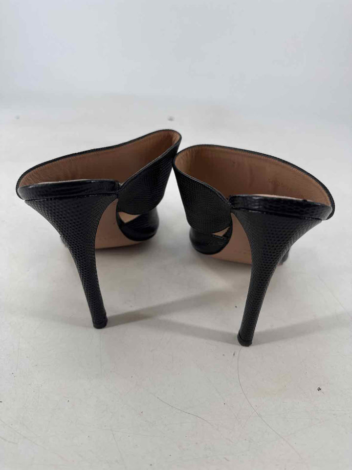 Shoe Size 38 Black Leather Pumps