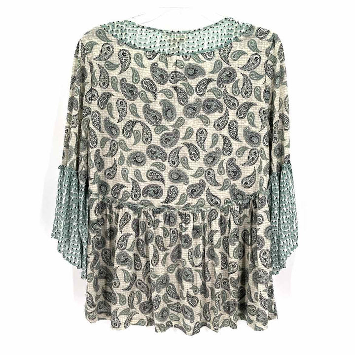 Size M Style & Co Multi-Color Knit Shirt