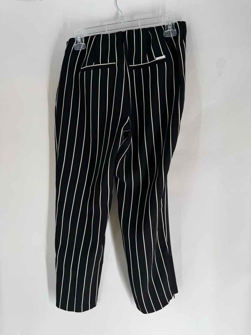 Size S Chico's Black Capri