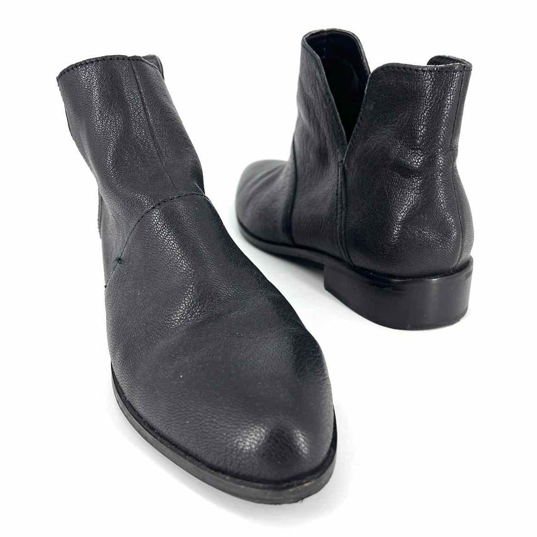 Shoe Size 8.5 LUCKY Black Leather Boots