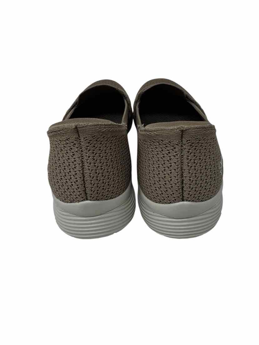 Shoe Size 8.5 Sketchers Tan Flats