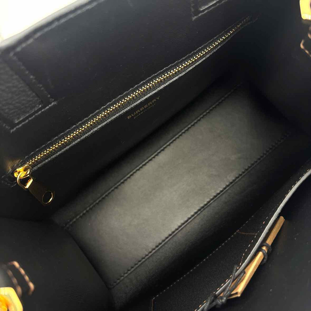 Burberry Luxury - Purse