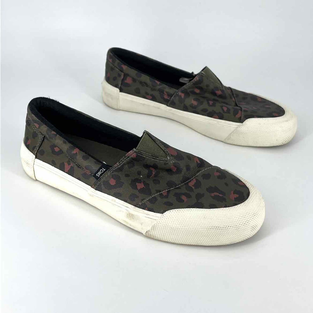 Shoe Size 8 Toms Olive Canvas Flats