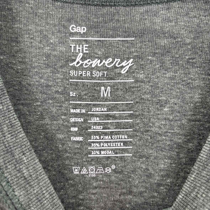 Size M GAP Sage Knit Shirt