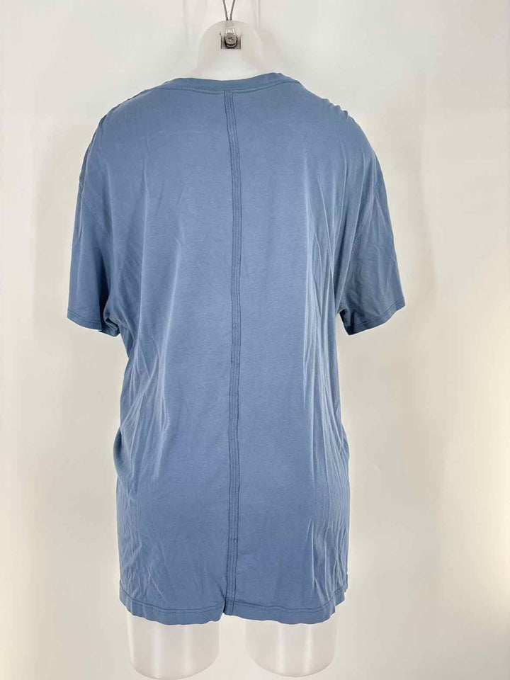 Size 1X Lululemon Blue Shirt