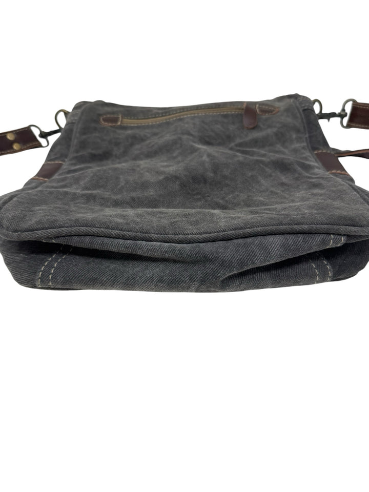 MYRA Purse