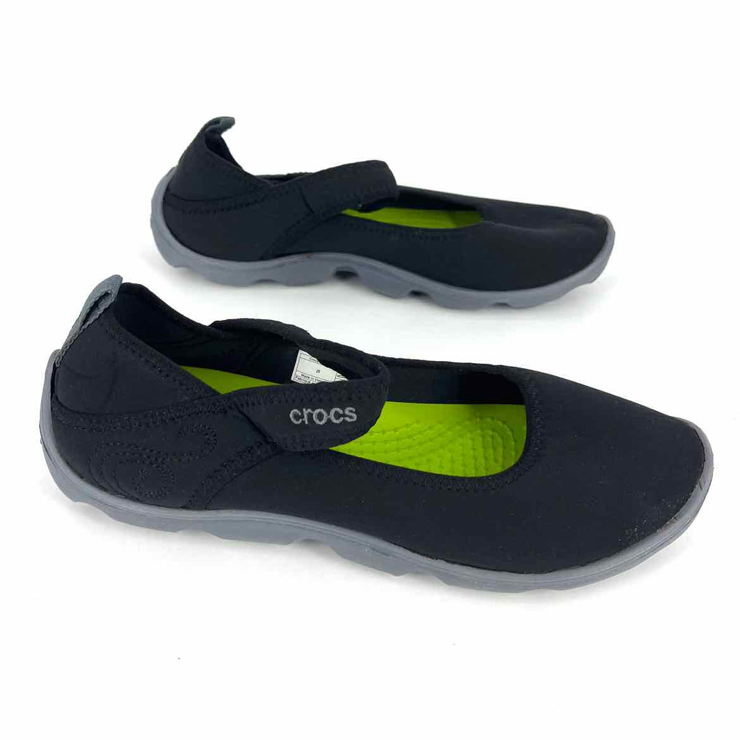 Shoe Size 7 Crocs Black Flats