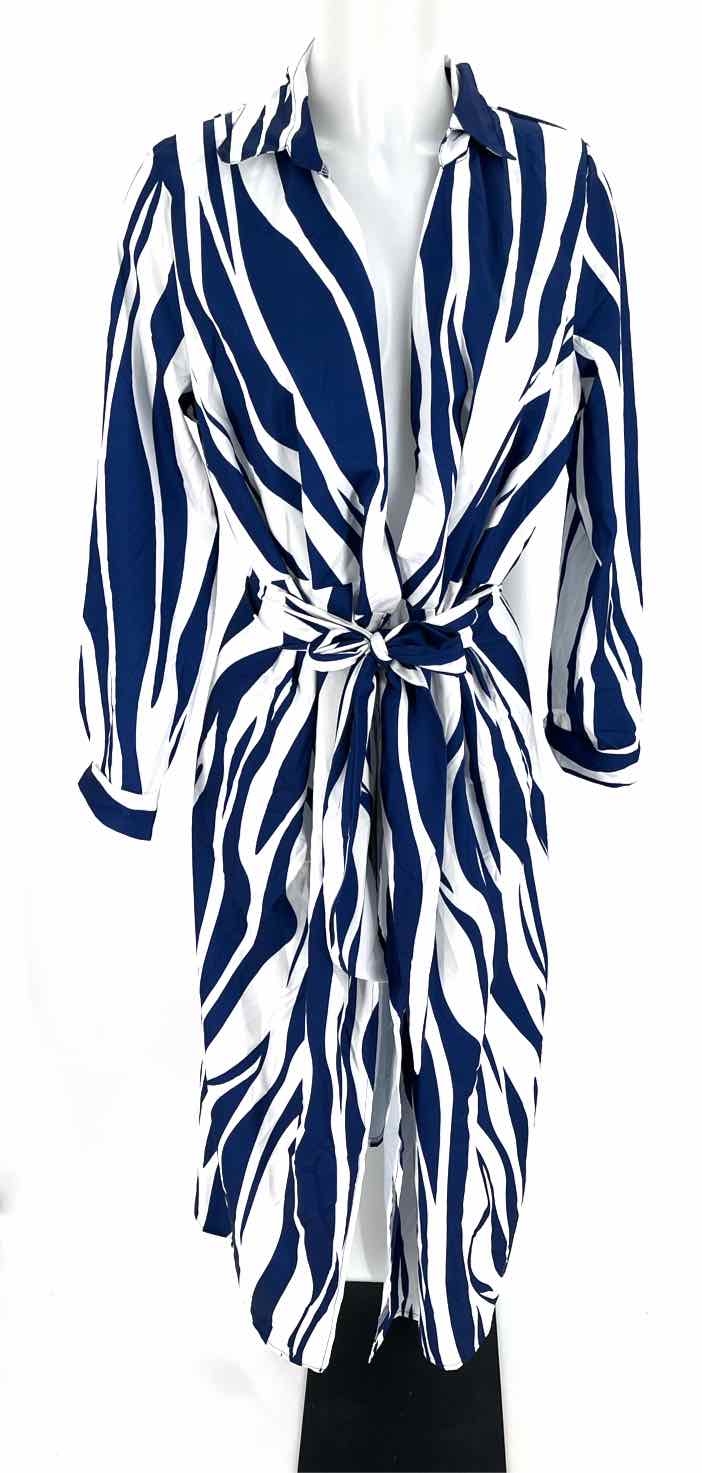 Size M Navy Print Dress