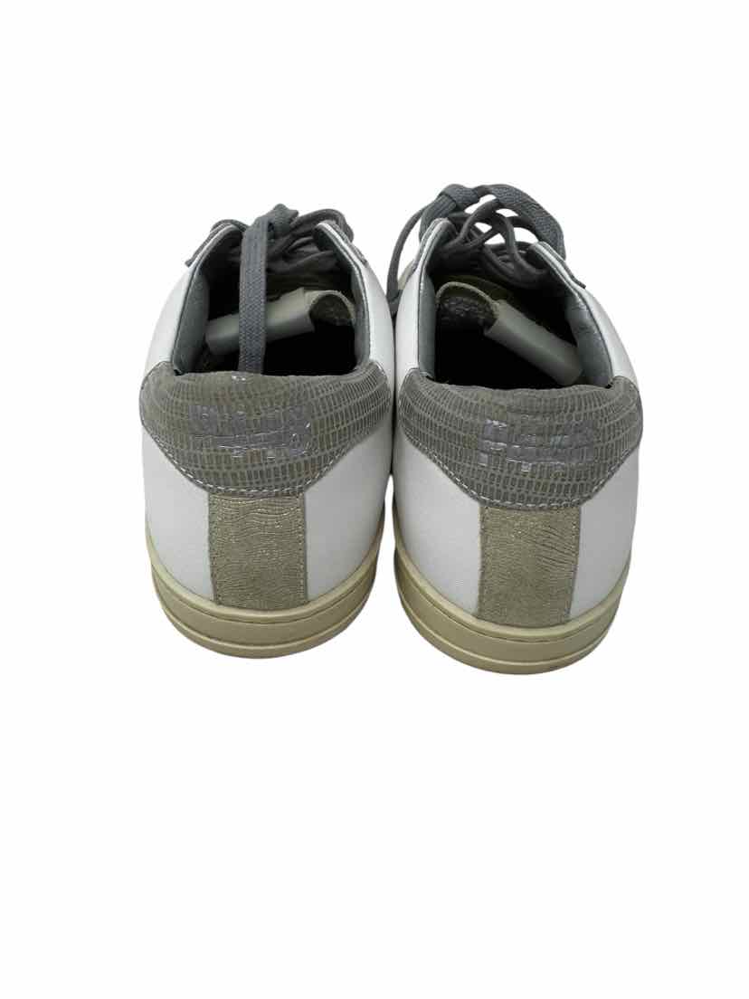 Shoe Size 39 P448 White Sneakers