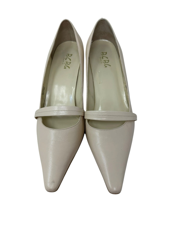 Shoe Size 8.5 BCBG Cream Pumps