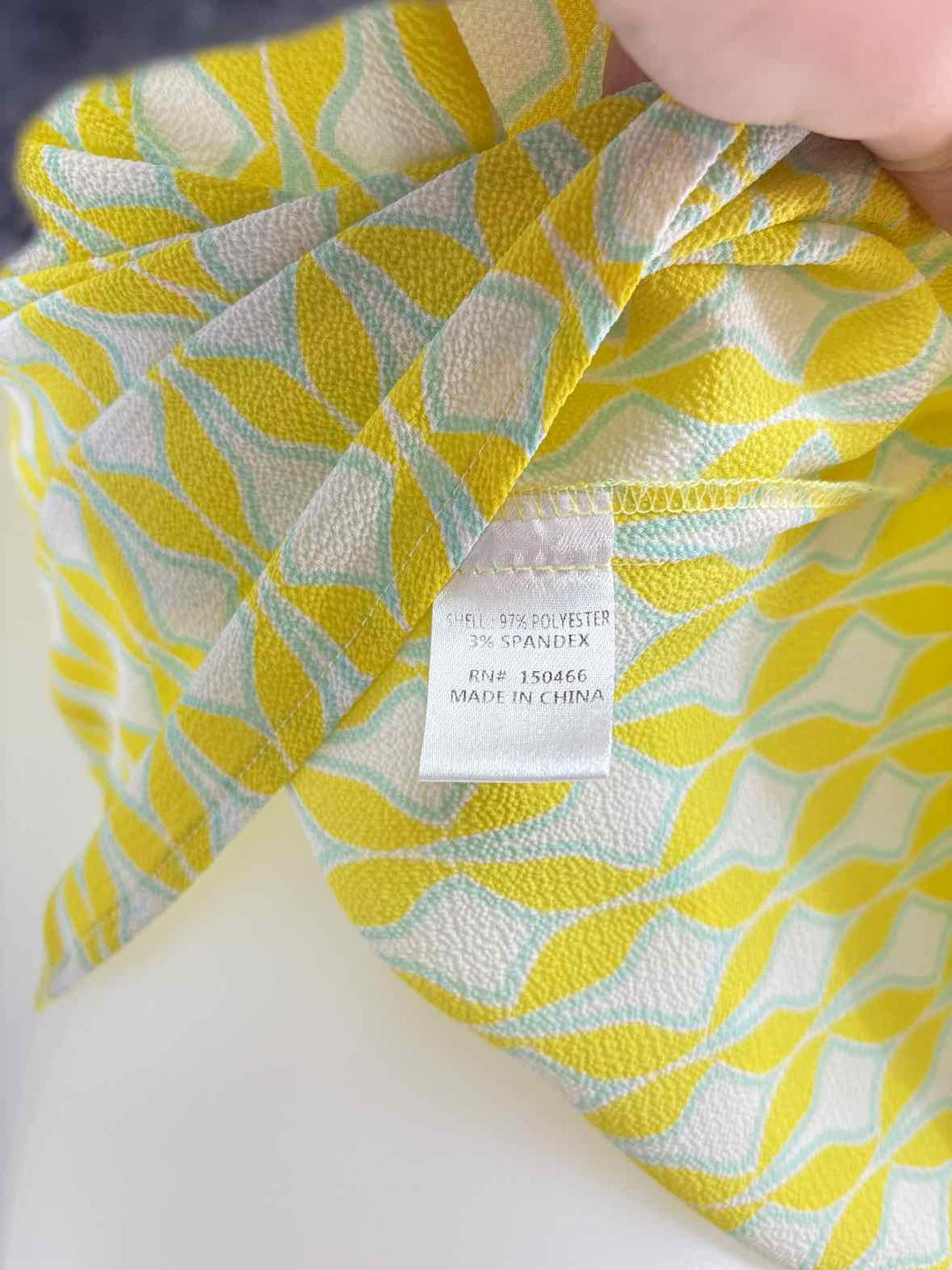 Size M Yellow Print Shirt