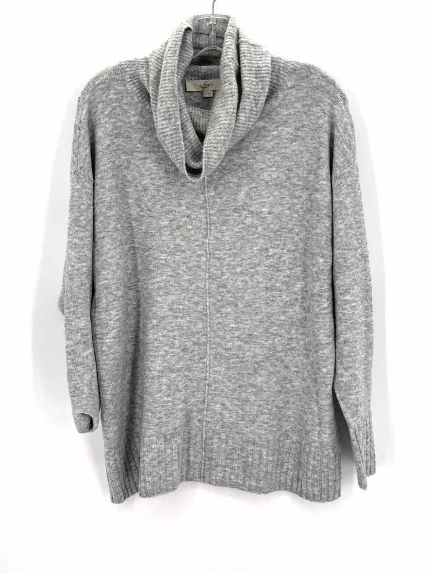 Size M Ann Taylor Gray Sweater