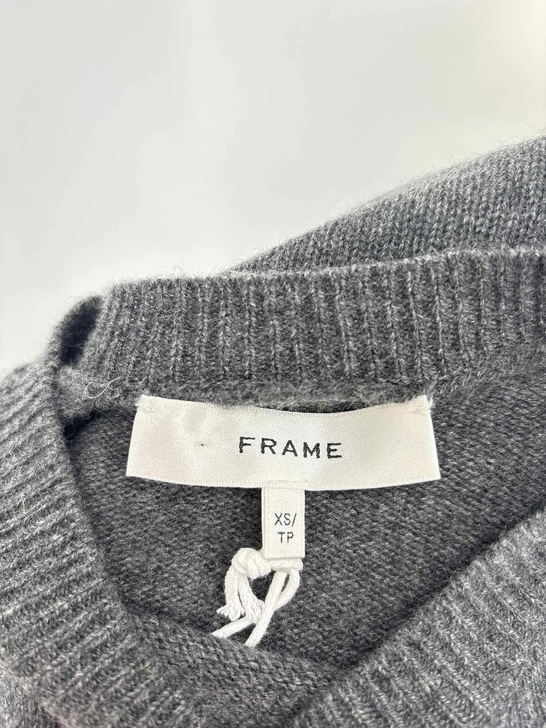 Size XS FRAME Gray Cashmere Sweater