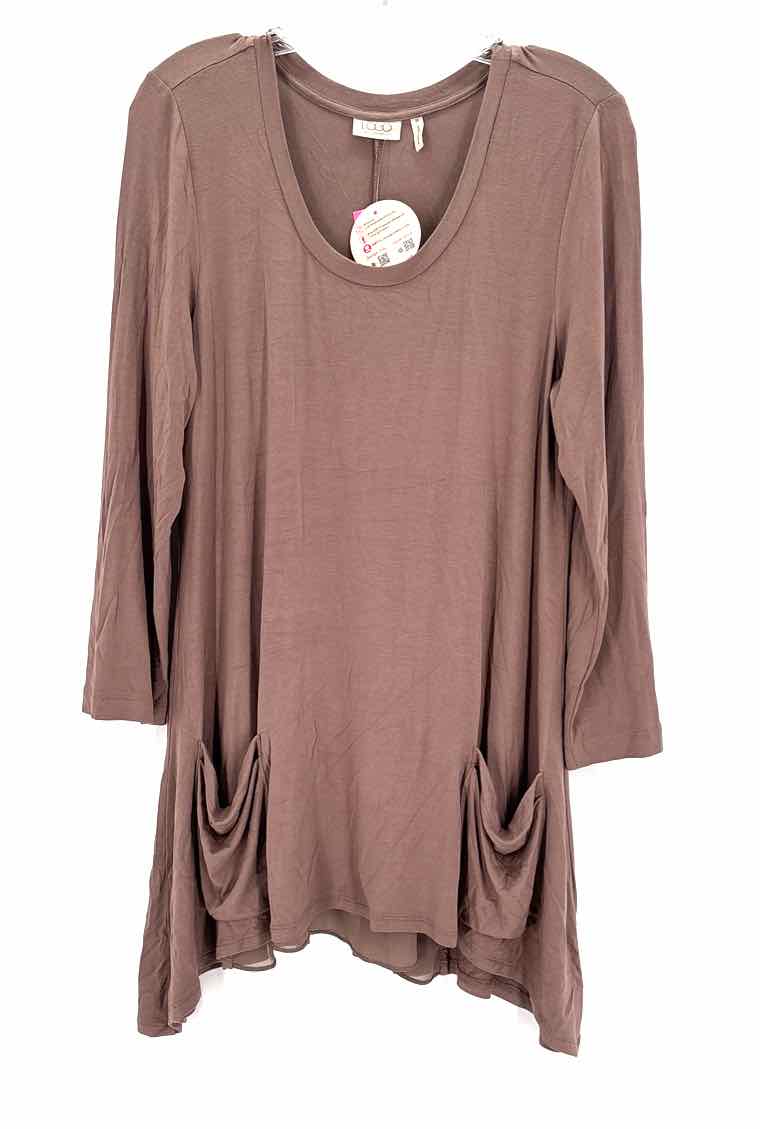 Size M LOGO Taupe Knit Shirt