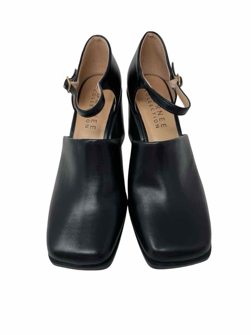 Shoe Size 6.5 Black Pumps