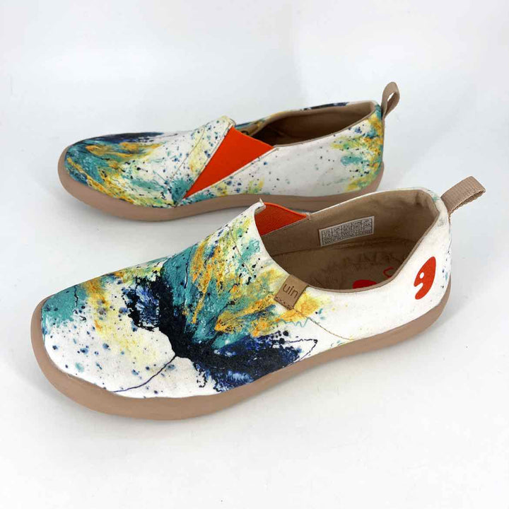 Shoe Size 7.5 White Flats