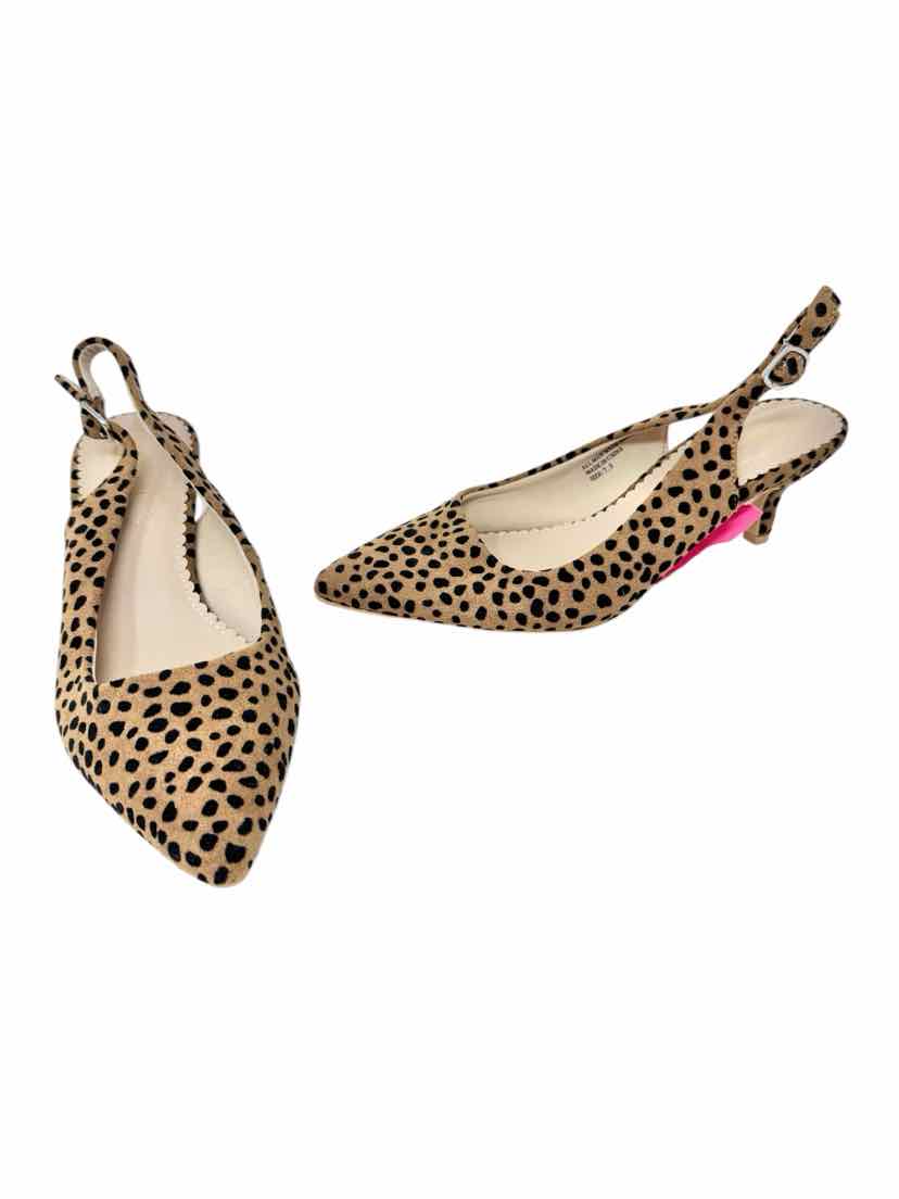 Shoe Size 7.5 ISSAC MIZRAHI Tan Pumps