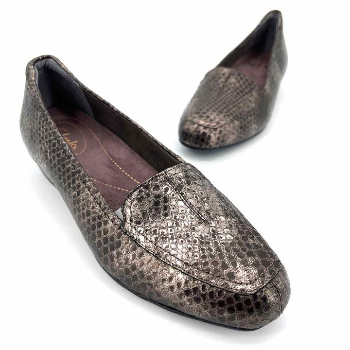 Shoe Size 8 CLARKS Bronze Leather Loafers