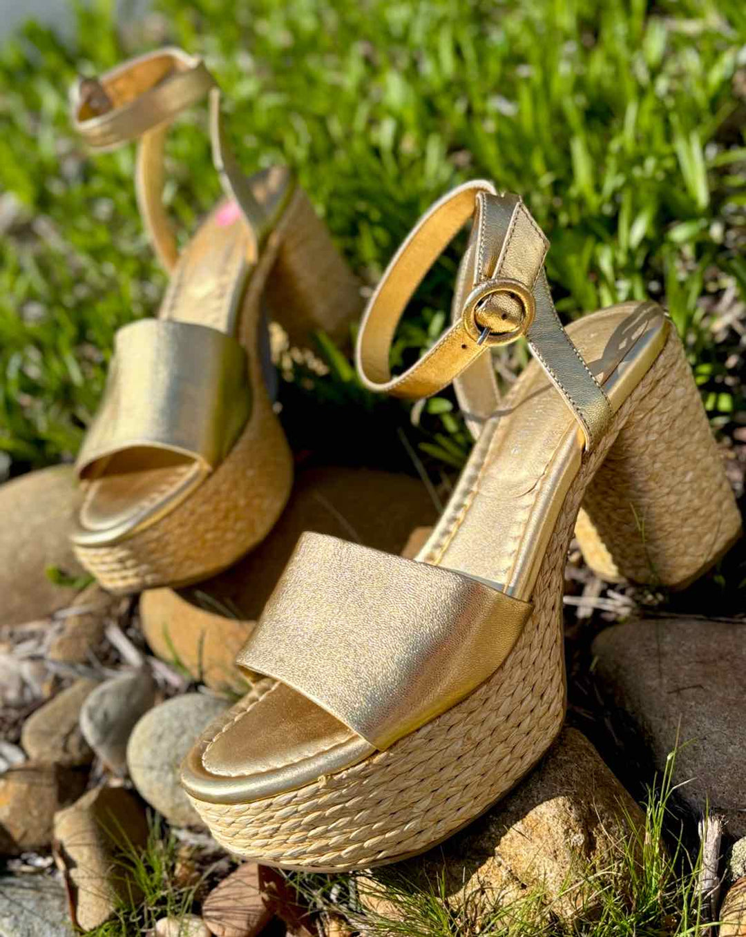 Shoe Size 9.5 MARC FISHER Gold Leather Sandals