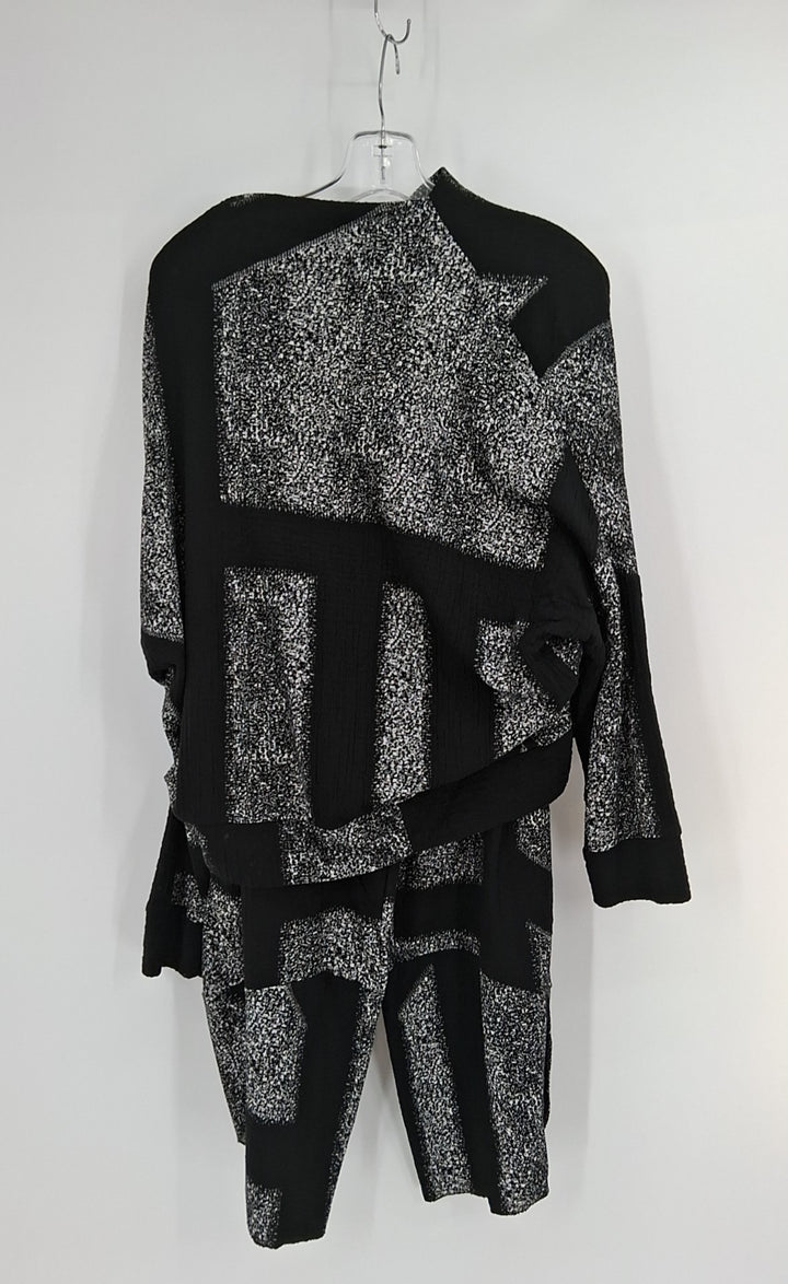 Size M Black 2 PC Dress