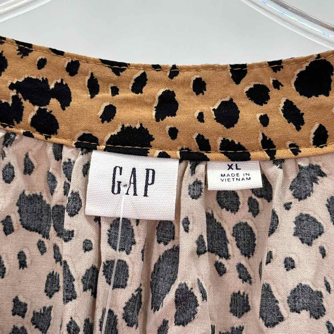 Size XL GAP Camel Shirt