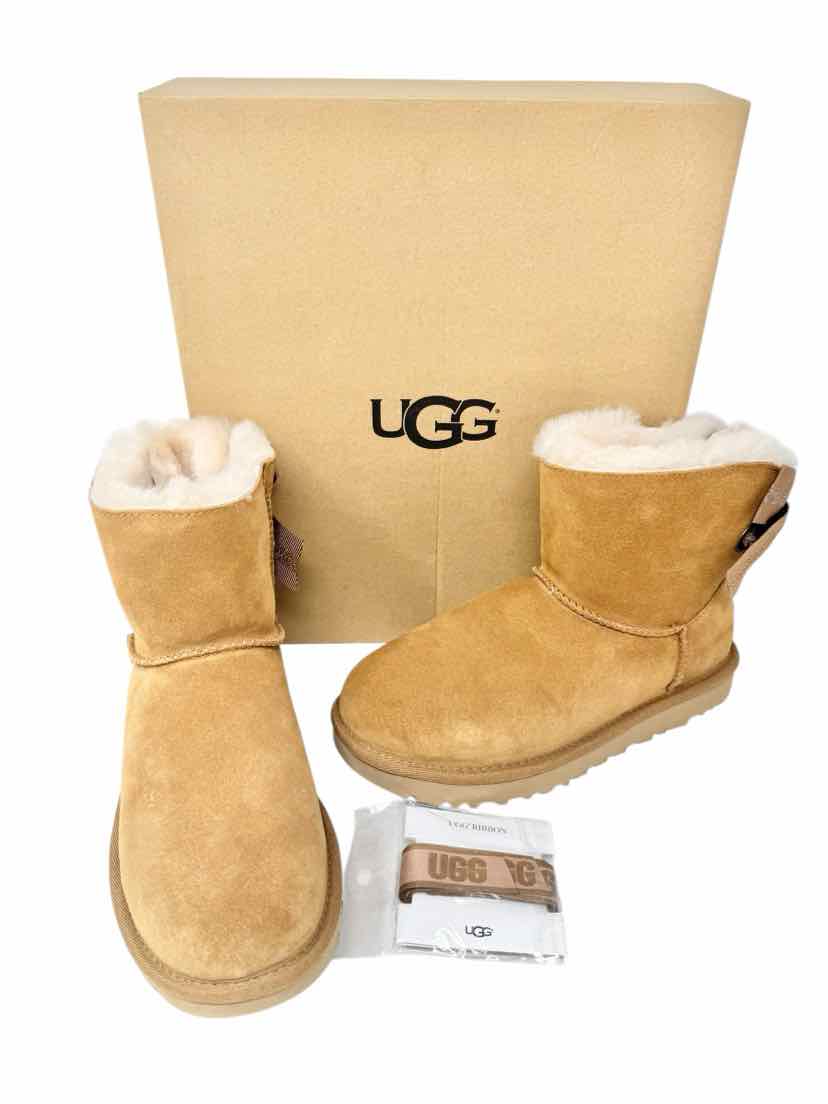 Shoe Size 8 Ugg Tan Boots