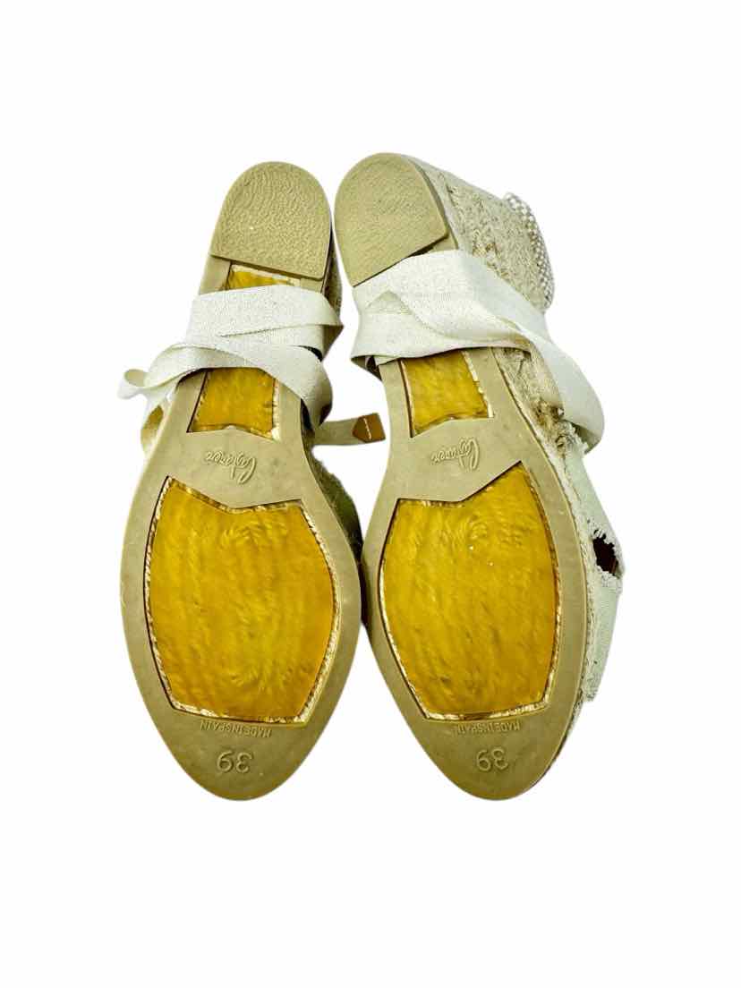 Shoe Size 39 CASTANEZ Tan Sandals