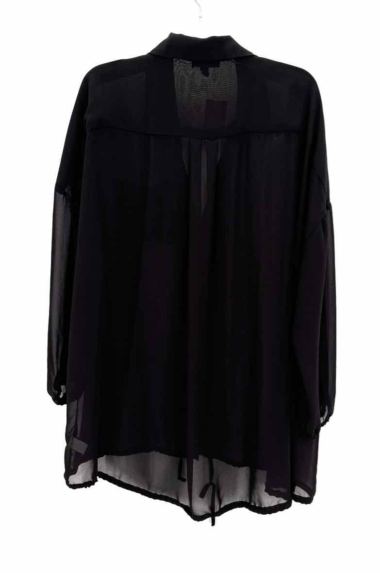 Size 1 Torrid Black Shirt