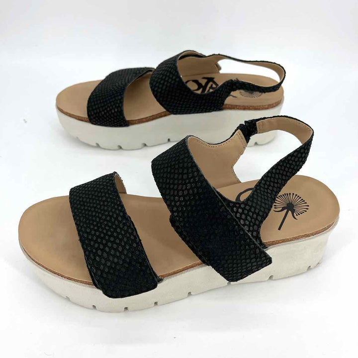 Shoe Size 9.5 OTBT Black Leather Sandals