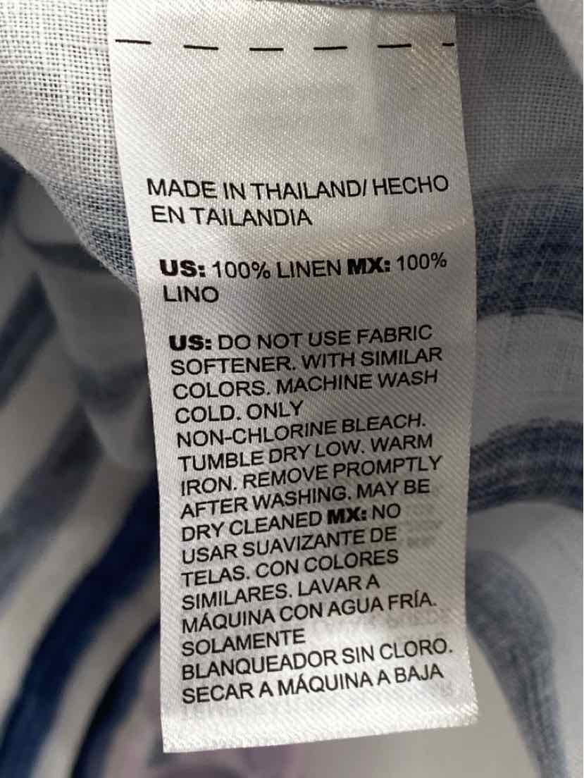 Size 4 Chico's White Shirt