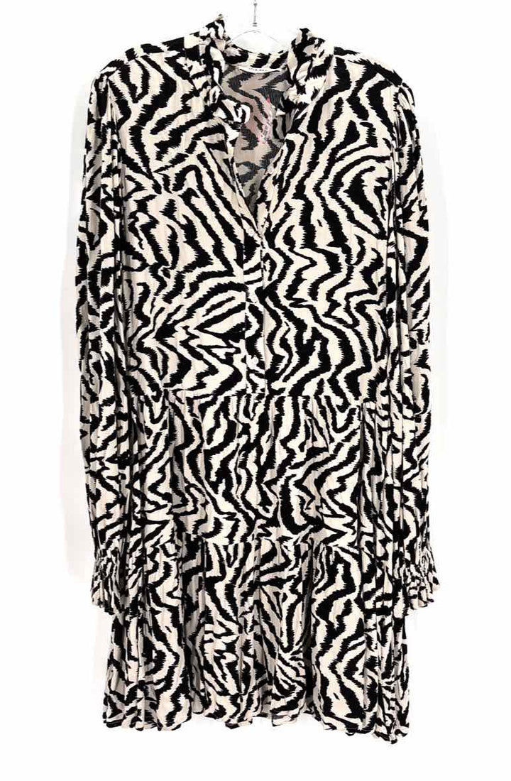 Size M Black Dress