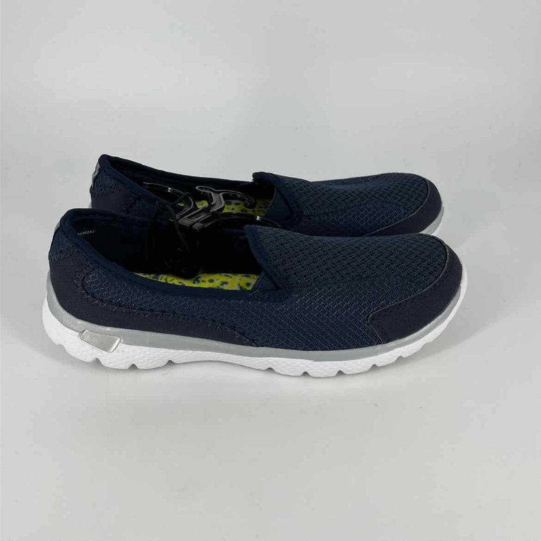 Shoe Size 6.5 Danskin Navy Knit Sneakers