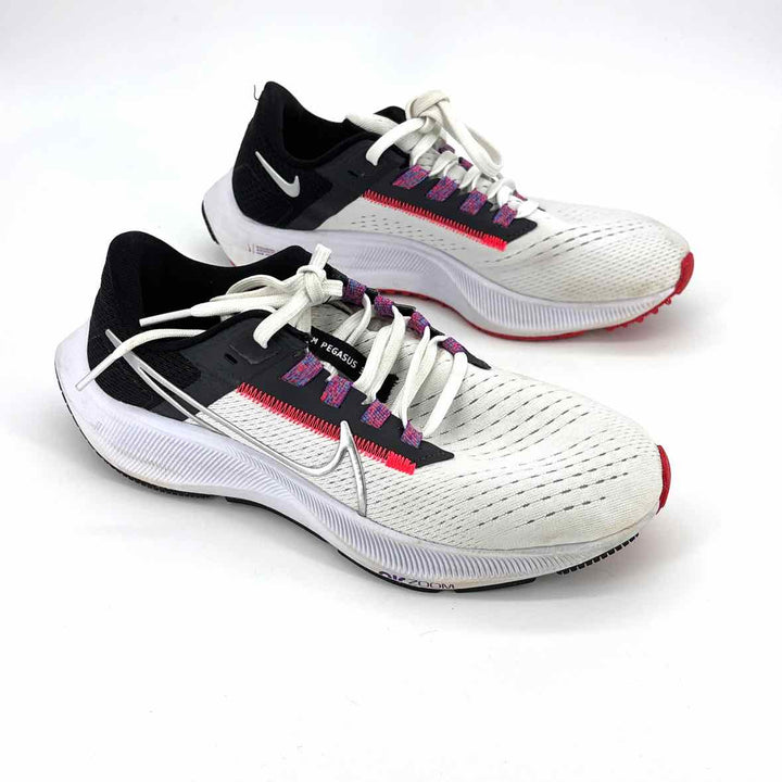 Shoe Size 6 Nike White Knit Sneakers