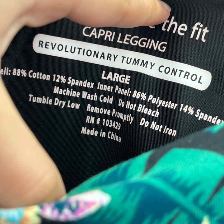 Size L Black Capri