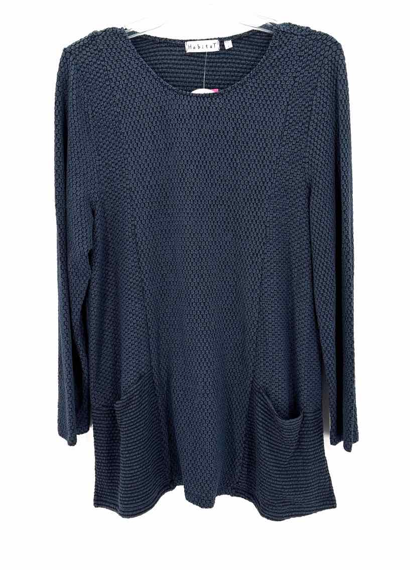 Size L Multi-Color Knit Shirt
