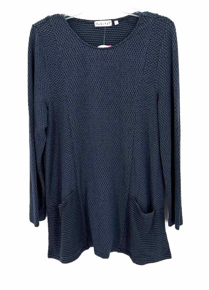 Size L Multi-Color Knit Shirt