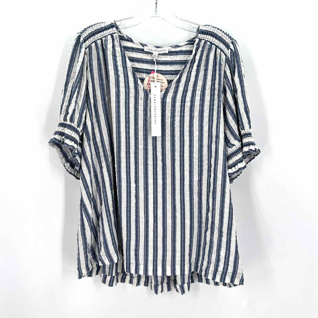 Size 1X White Shirt