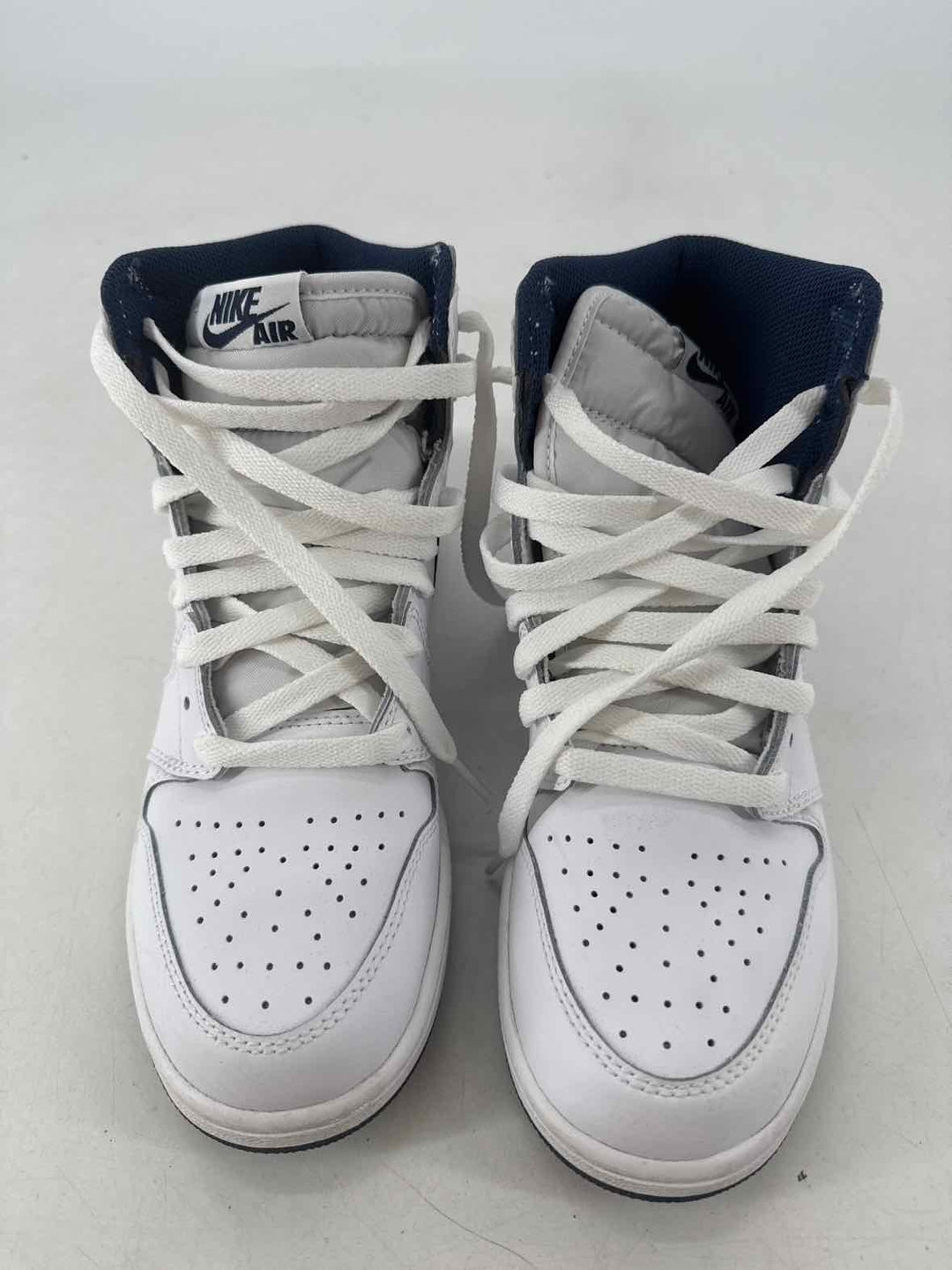 Shoe Size 7 Nike White Sneakers