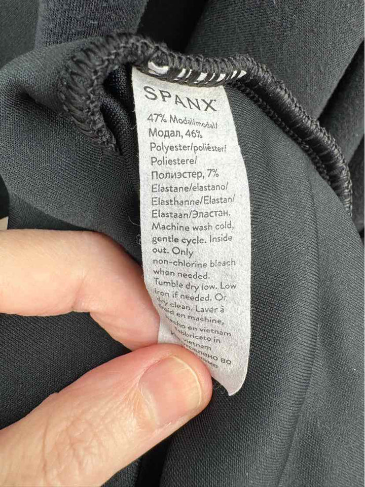 Size 2X SPANX Black Sweater