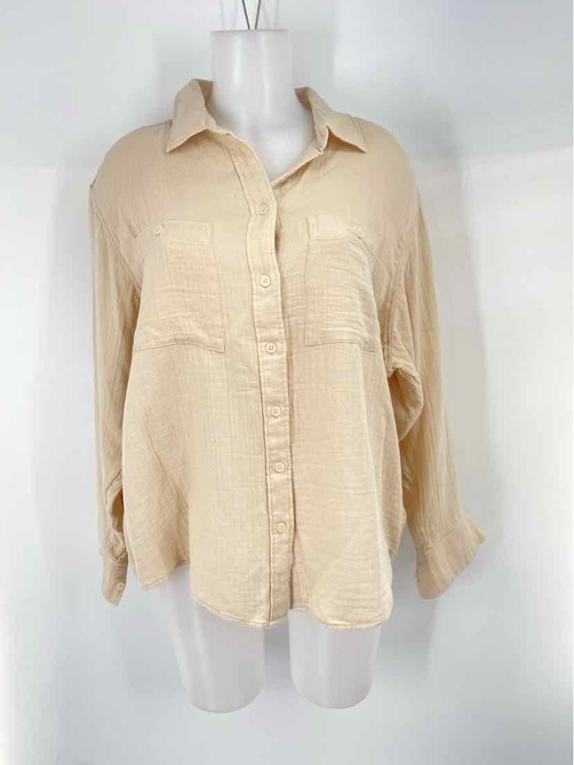 Size M GAP Tan Shirt