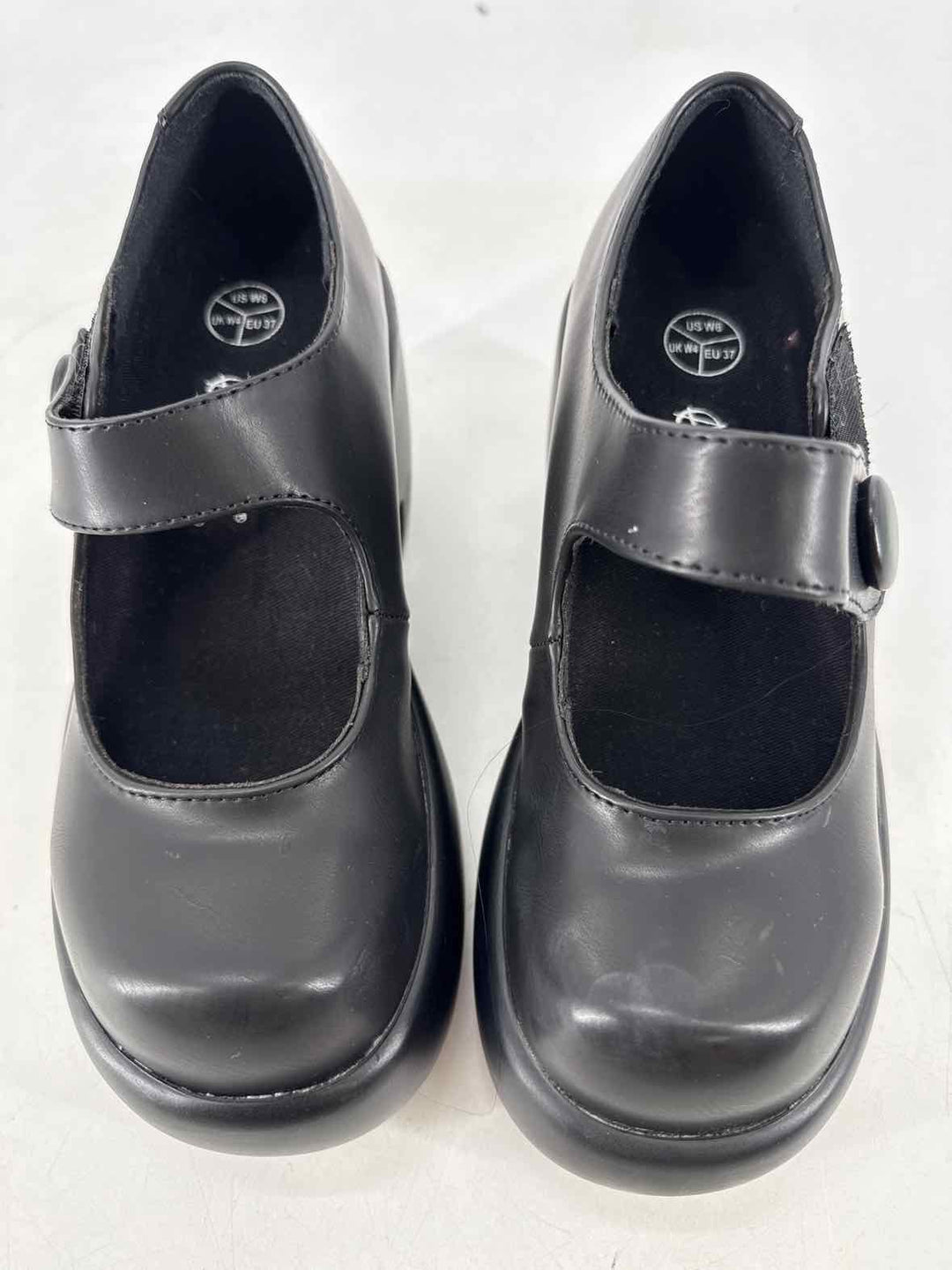 Shoe Size 6 Black Pumps