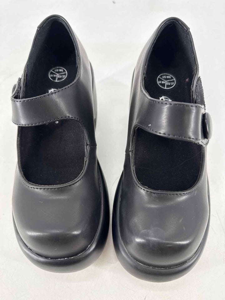 Shoe Size 6 Black Pumps