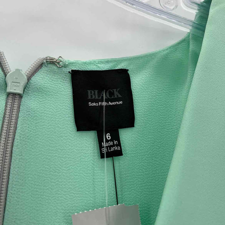 Size 6 SAKS FIFTH AVENUE MINT Dress