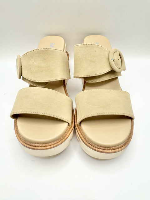 Shoe Size 8.5 MIA Tan Sandals