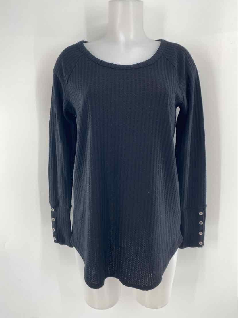 Size M Black Knit Shirt