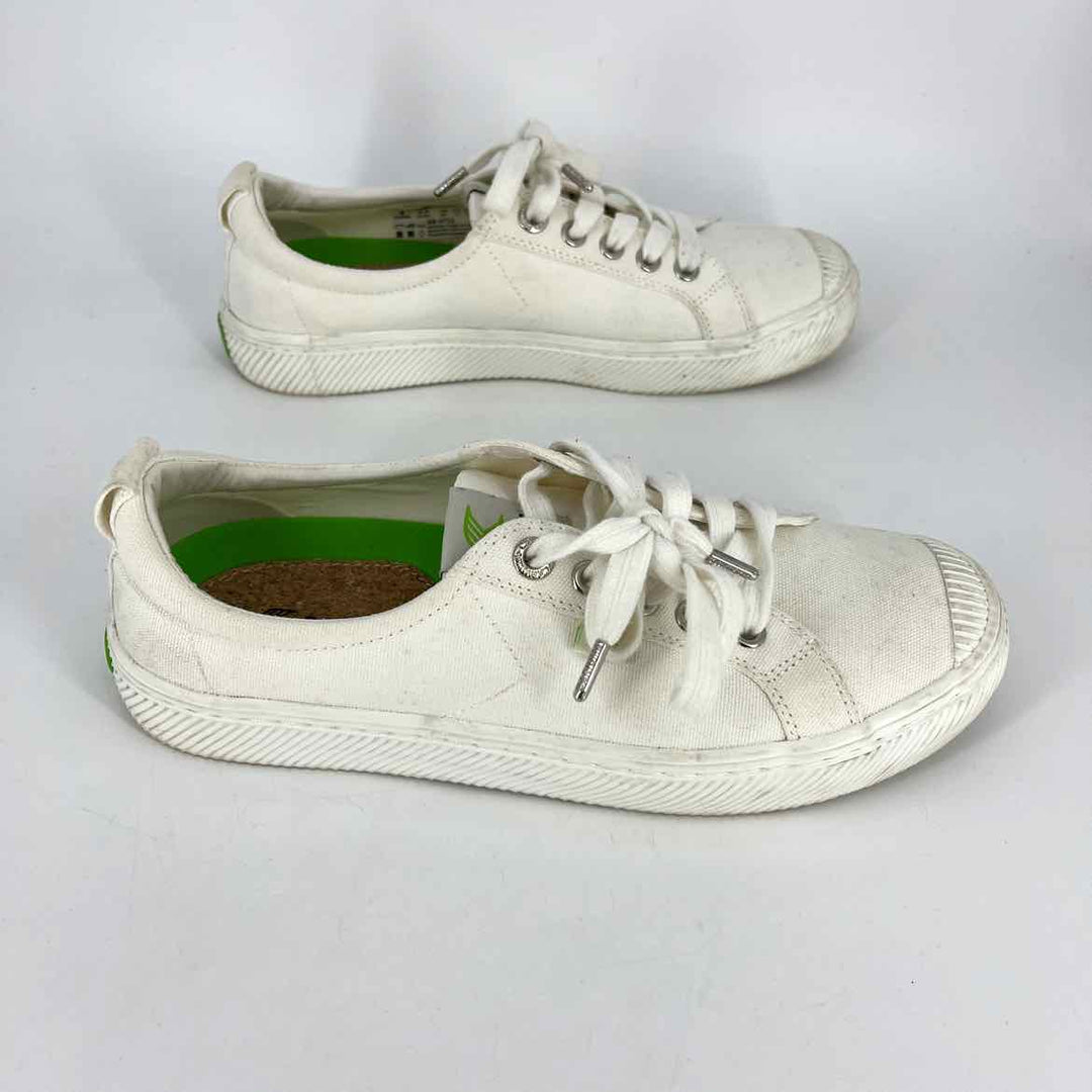 Shoe Size 8 CARIUMA Ivory Canvas Sneakers
