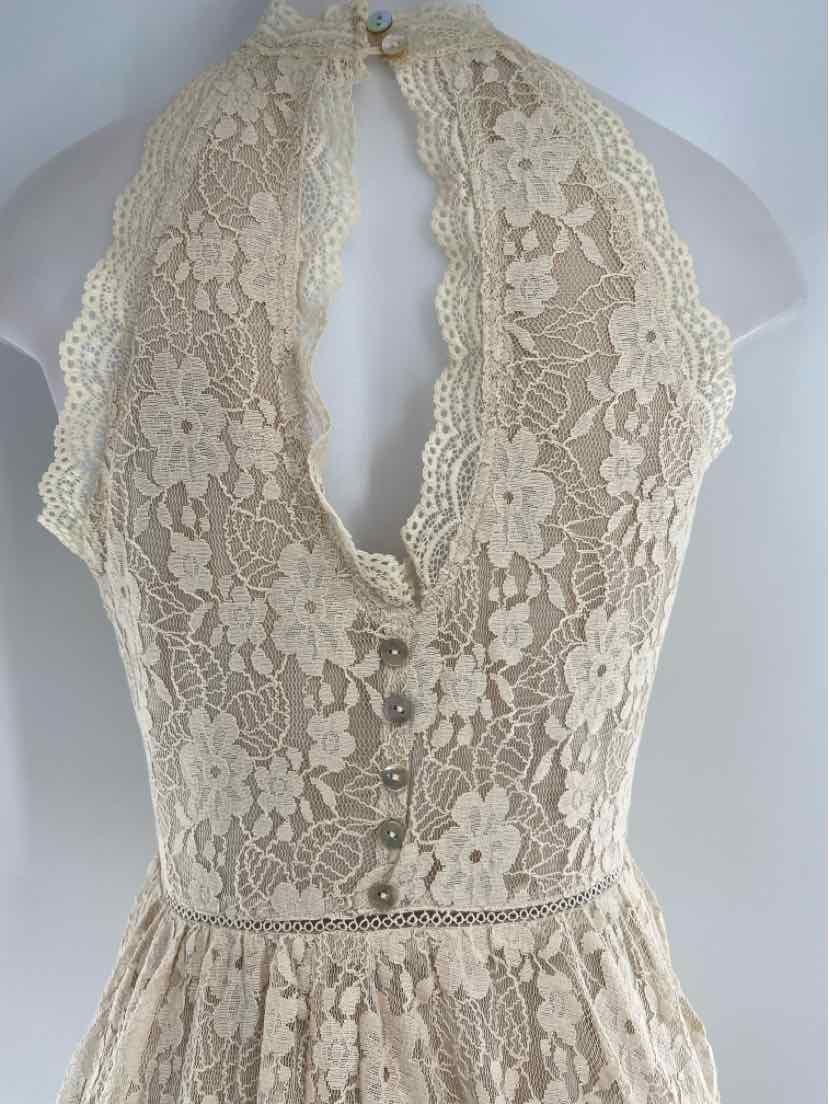 Size M Cream Dress