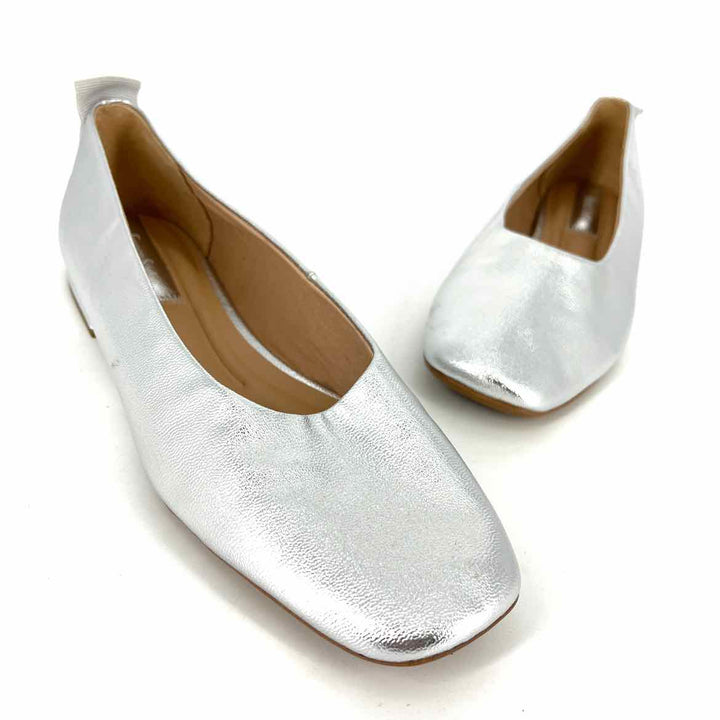 Shoe Size 8.5 FRANCO SARTO Silver Faux Leather Sandals
