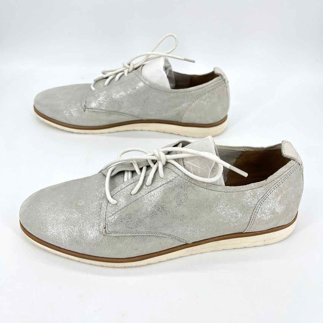 Shoe Size 10 Silver Suede Flats